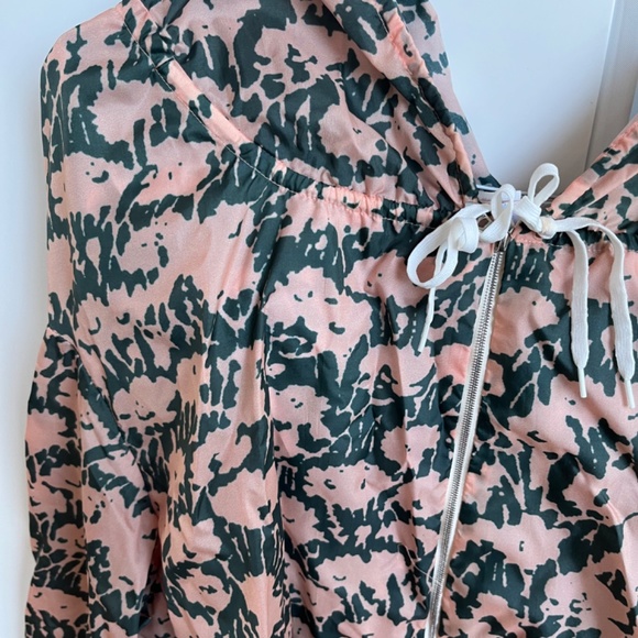 A DETACHER Jacket - Picture 2 of 4